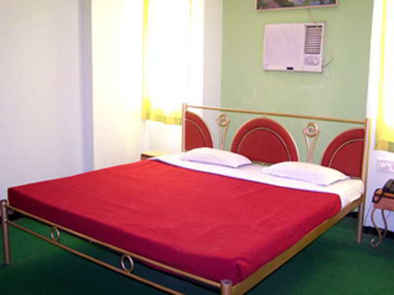 Hotel Jal Sagar Vadodara Esterno foto
